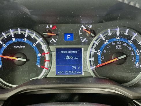 Used 2016 Toyota 4Runner SR5 AWD/4WD image 18