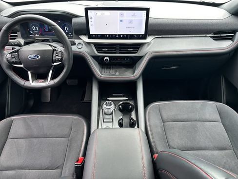 Used 2025 Ford Explorer ST AWD/4WD image 24