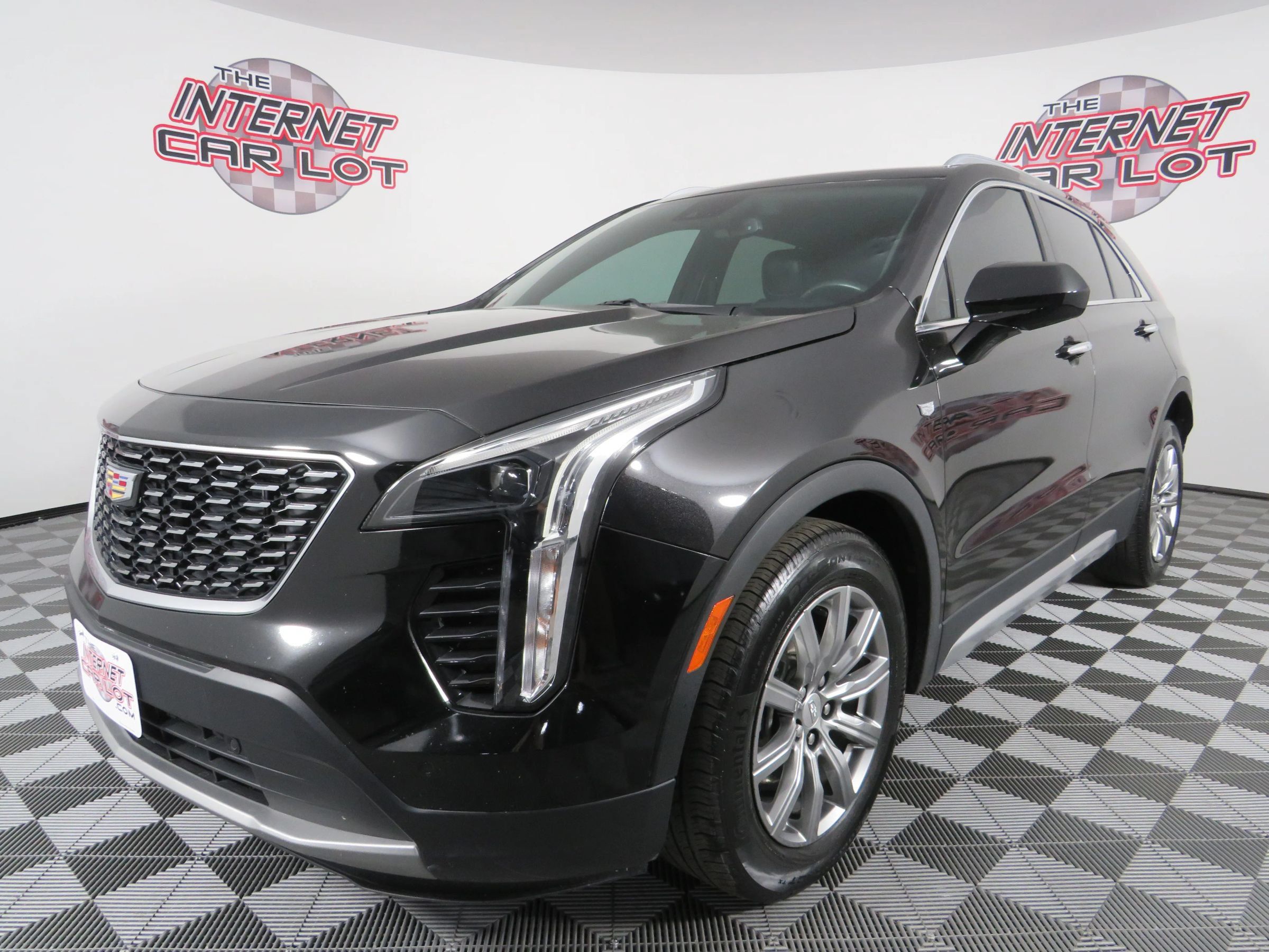 Used 2020 Cadillac XT4 Premium Luxury FWD image 3