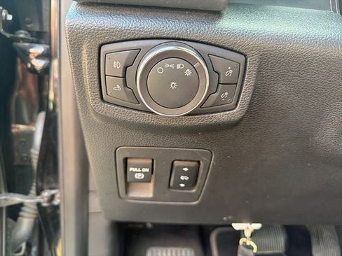 Used 2018 Ford F150 Platinum w/ Equipment Group 701A Luxury AWD/4WD image 8