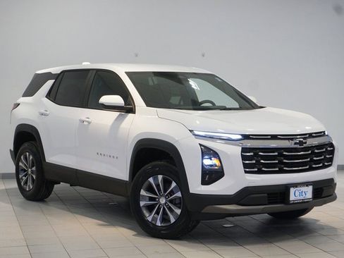 New 2026 Chevrolet Equinox LT w/ Convenience Package II image 3