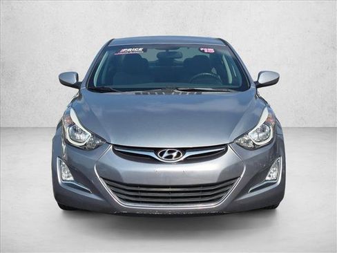 Used 2015 Hyundai Elantra SE w/ Option Group 02 FWD image 2