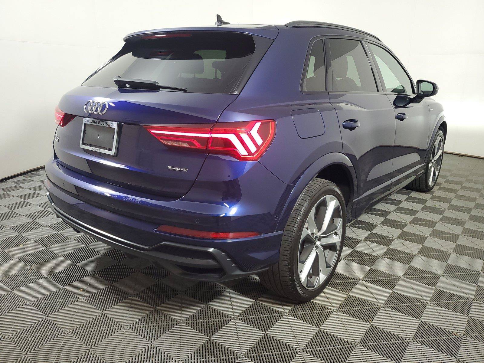 Used 2021 Audi Q3 2.0T Premium Plus AWD/4WD image 6