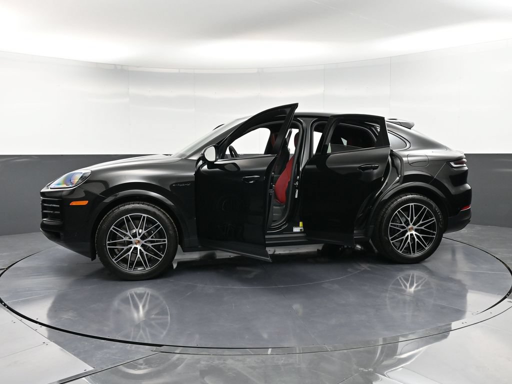 Certified 2026 Porsche Cayenne E-Hybrid Coupe AWD/4WD image 37