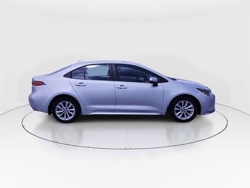Used 2023 Toyota Corolla LE w/ LE Convenience Package FWD image 9
