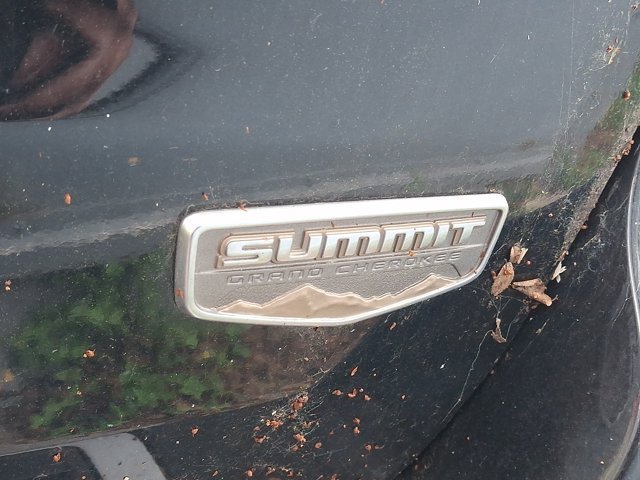 Used 2020 Jeep Grand Cherokee Summit AWD/4WD image 8