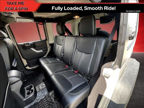 Used 2017 Jeep Wrangler Unlimited Rubicon w/ Dual Top Group AWD/4WD image 20