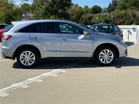 Used 2016 Acura RDX AWD image 2