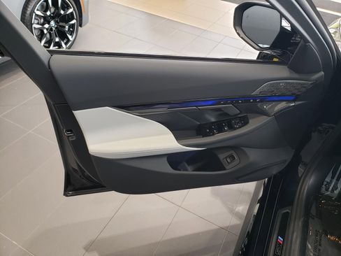 New 2026 BMW M5 Touring AWD/4WD image 8