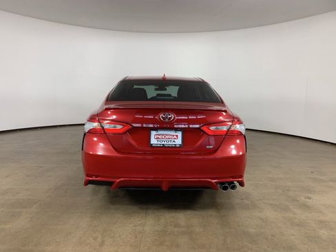 Used 2020 Toyota Camry SE image 10