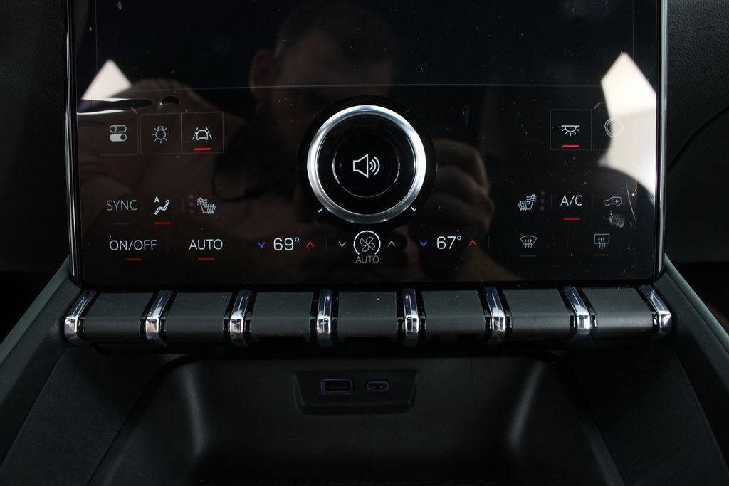 New 2027 GMC Terrain AT4 AWD/4WD image 6
