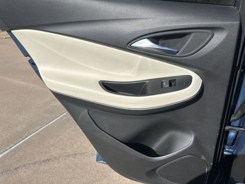 Used 2024 Buick Encore GX Sport Touring image 25