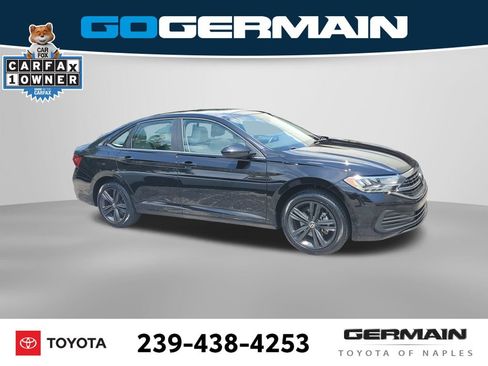 Used 2023 Volkswagen Jetta SE w/ Panoramic Sunroof Package FWD image 8