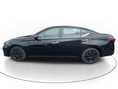 Used 2023 Nissan Altima 2.5 S FWD image 6