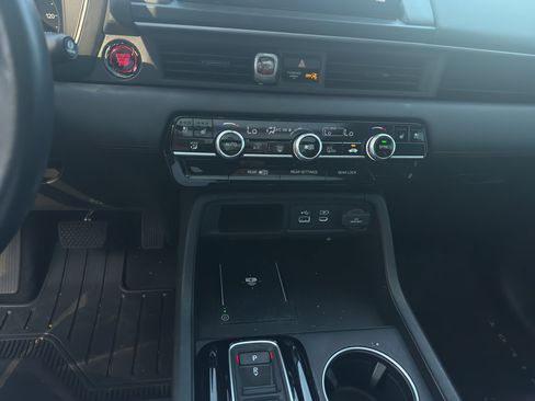 Used 2025 Honda Pilot Black Edition image 19