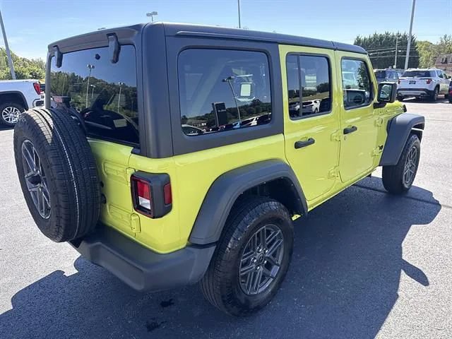 Used 2024 Jeep Wrangler Unlimited Sport AWD/4WD image 7