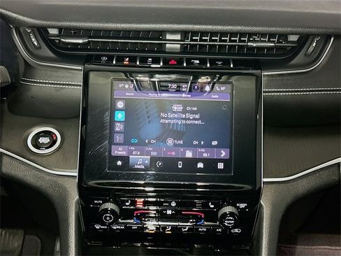 Used 2024 Jeep Grand Cherokee L Laredo w/ Luxury Tech Group I image 11