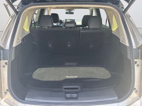 Certified 2024 Nissan Rogue Platinum FWD image 36