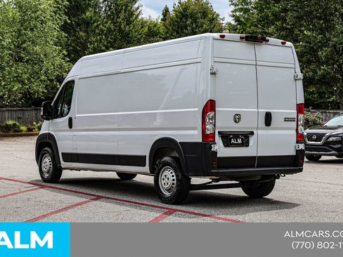 Used 2025 RAM ProMaster 2500 w/ Convenience Group FWD image 9
