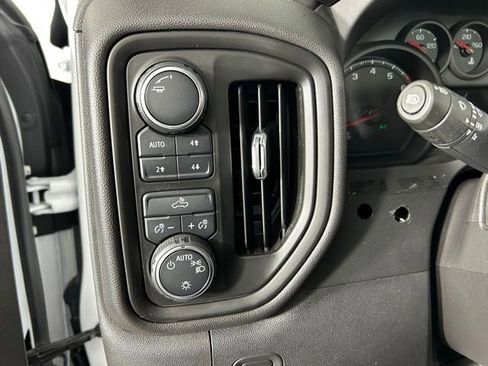 Used 2023 Chevrolet Silverado 1500 Custom Trail Boss AWD/4WD image 22