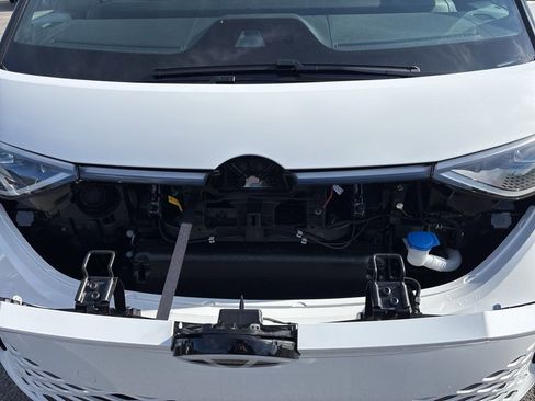 New 2025 Volkswagen ID. Buzz Pro S image 10