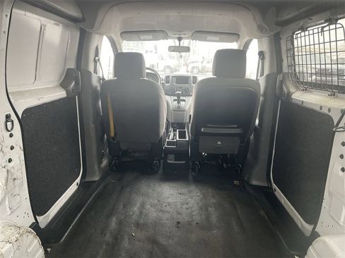Used 2021 Nissan NV200 S w/ Sliding Door Glass Package image 6