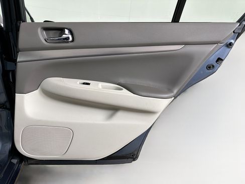 Used 2010 INFINITI G37 Journey w/ Premium Pkg image 30