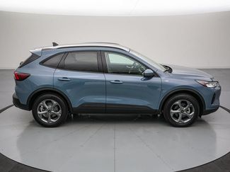 Certified 2025 Ford Escape ST-Line Select AWD/4WD video 3