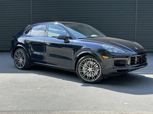 Certified 2022 Porsche Cayenne Turbo AWD/4WD image 7