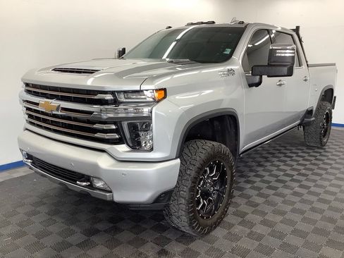 Used 2022 Chevrolet Silverado 2500 High Country AWD/4WD image 1