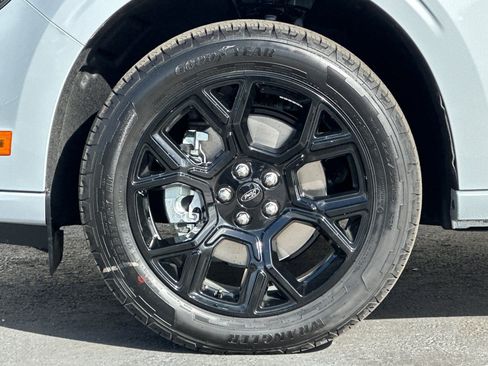 New 2026 Ford Maverick Lobo image 23