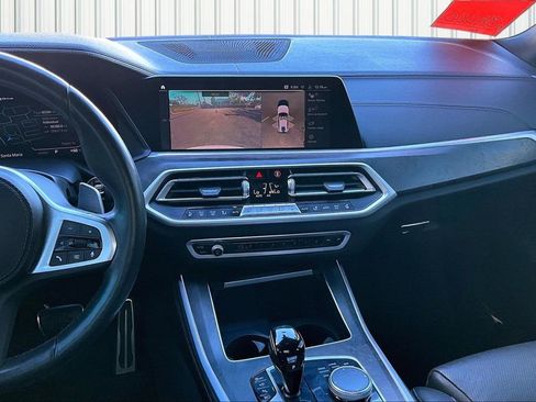 Used 2022 BMW X5 xDrive45e w/ M Sport Package image 3