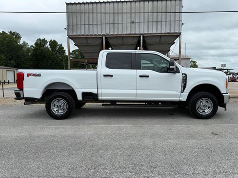 Used 2023 Ford F250 XL w/ FX4 Off-Road Package AWD/4WD image 7