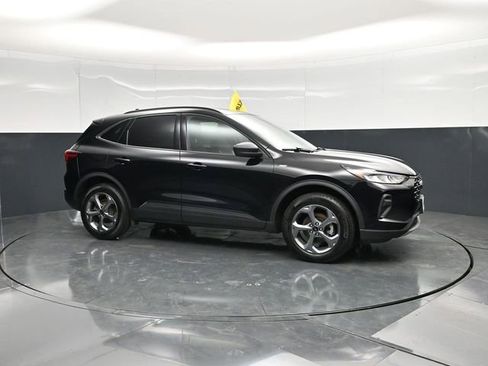 Used 2025 Ford Escape ST-Line AWD/4WD image 5
