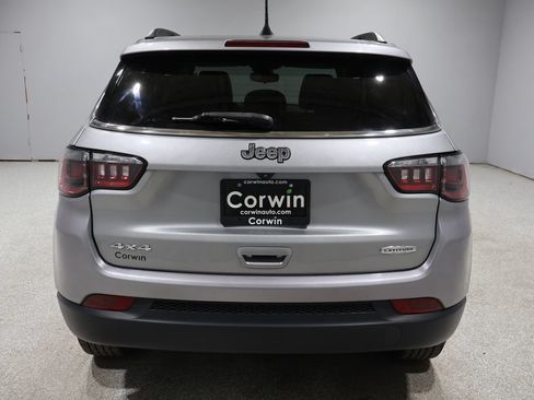 Certified 2022 Jeep Compass Latitude AWD/4WD image 4