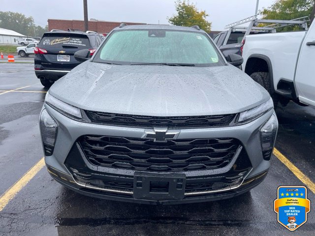 Used 2025 Chevrolet Trax ACTIV w/ Driver Confidence Package FWD image 2