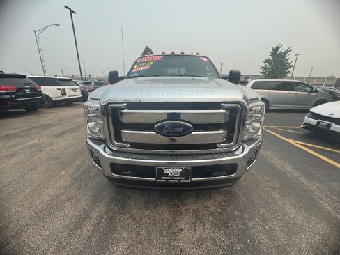 Used 2016 Ford F350 Lariat w/ Lariat Ultimate Package AWD/4WD image 2