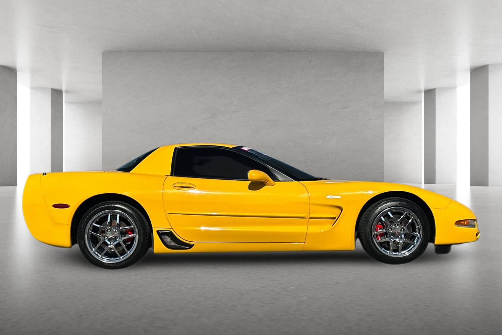 Used 2003 Chevrolet Corvette Z06 w/ Memory Package, 3 Drivers RWD image 3