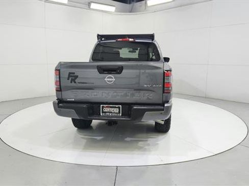 Used 2024 Nissan Frontier SV w/ Technology Package image 6