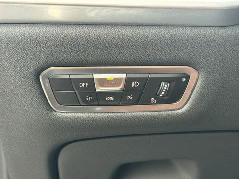 Certified 2023 BMW X7 xDrive40i w/ Executive Package image 16