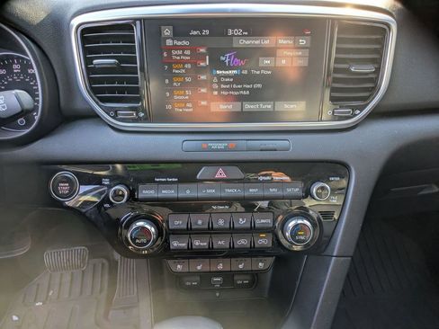 Used 2021 Kia Sportage EX w/ EX Technology Package image 16