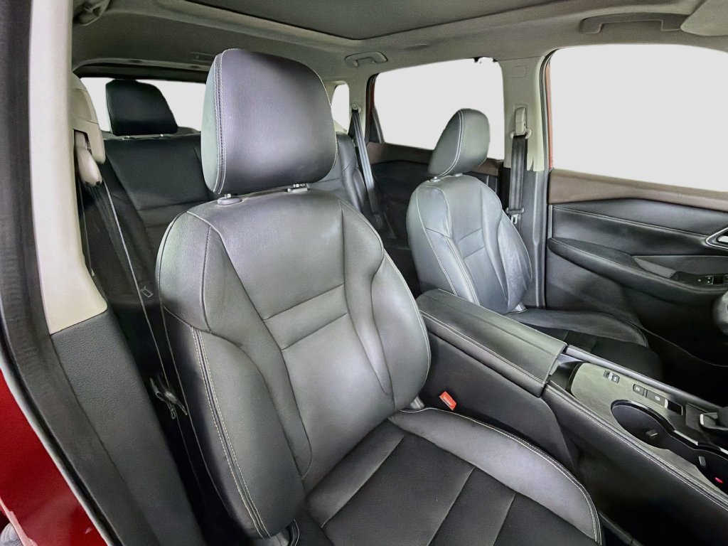 Used 2021 Nissan Rogue SL FWD image 30