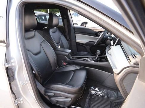 Used 2025 Jeep Compass Limited AWD/4WD image 25
