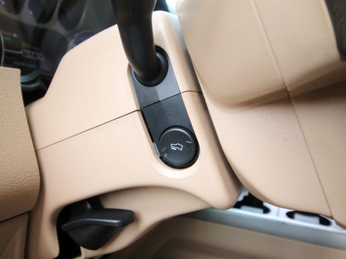 Used 2016 Ford F250 King Ranch w/ FX4 Off-Road Package image 26