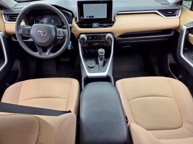 Used 2023 Toyota RAV4 LE AWD/4WD image 14