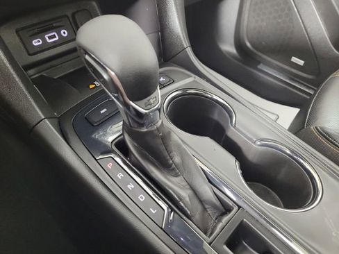 Used 2024 Chevrolet Equinox Premier AWD/4WD image 14
