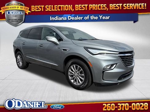 Used 2024 Buick Enclave Essence w/ LPO, Floor Liner Package FWD image 1