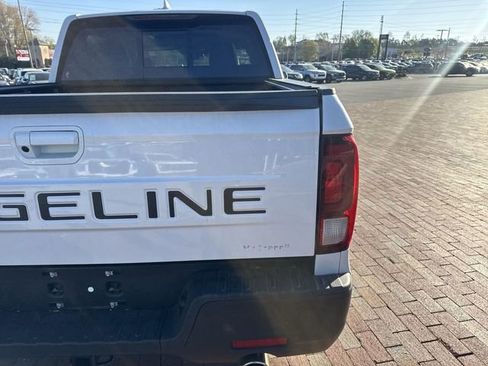 Used 2024 Honda Ridgeline RTL image 11