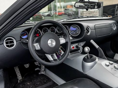 Used 2005 Ford GT image 17
