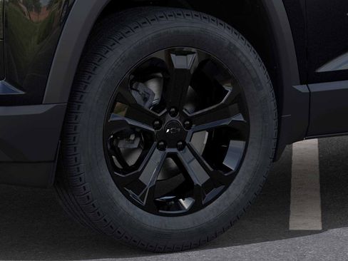 New 2026 Chevrolet Equinox LT w/ Convenience Package II AWD/4WD image 9
